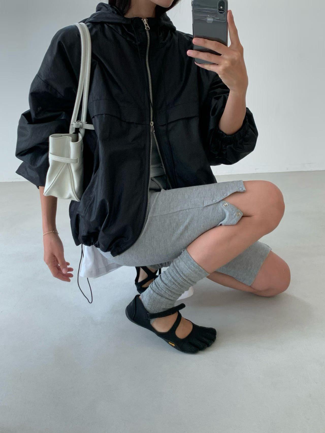無聲連帽尼龍外套